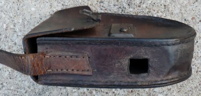 odd leather box- IV.JPG