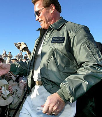 Arnold_Schwarzenegger_CWU-45P_Flight_Jacket.jpg.pagespeed.ce.ygkqBSUDgc.jpg