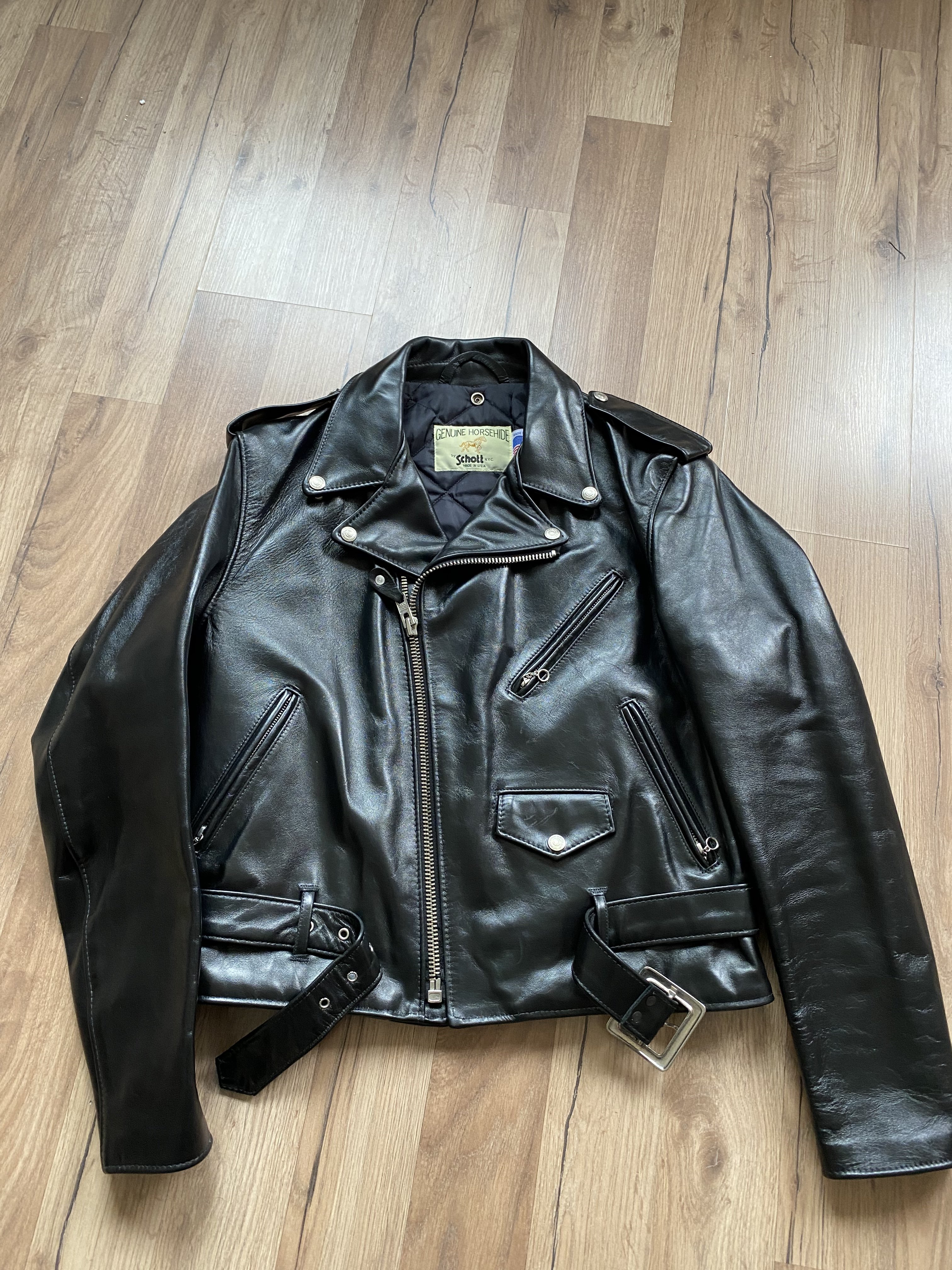 Schott perfecto deals fur collar