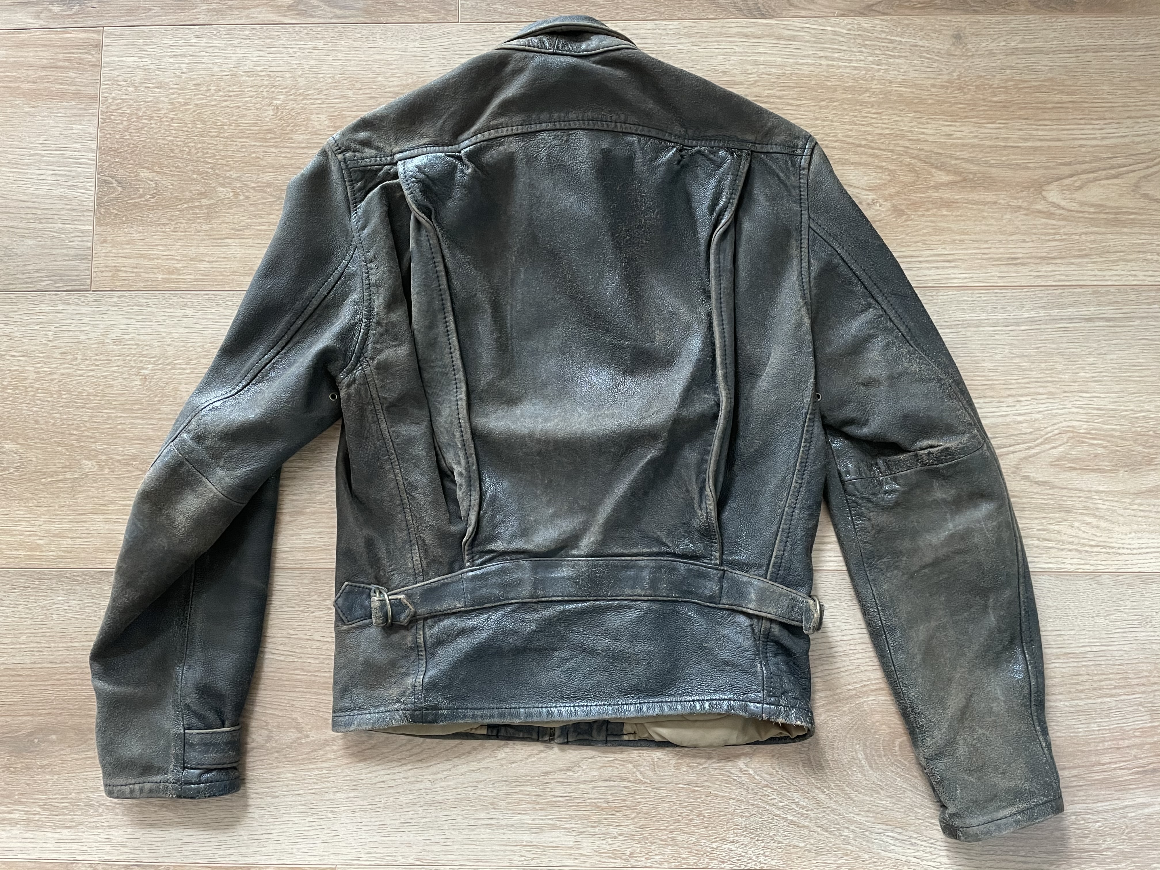 Enjoying Death' Levi's Vintage 1930s Leather Jacket - Skyfall
