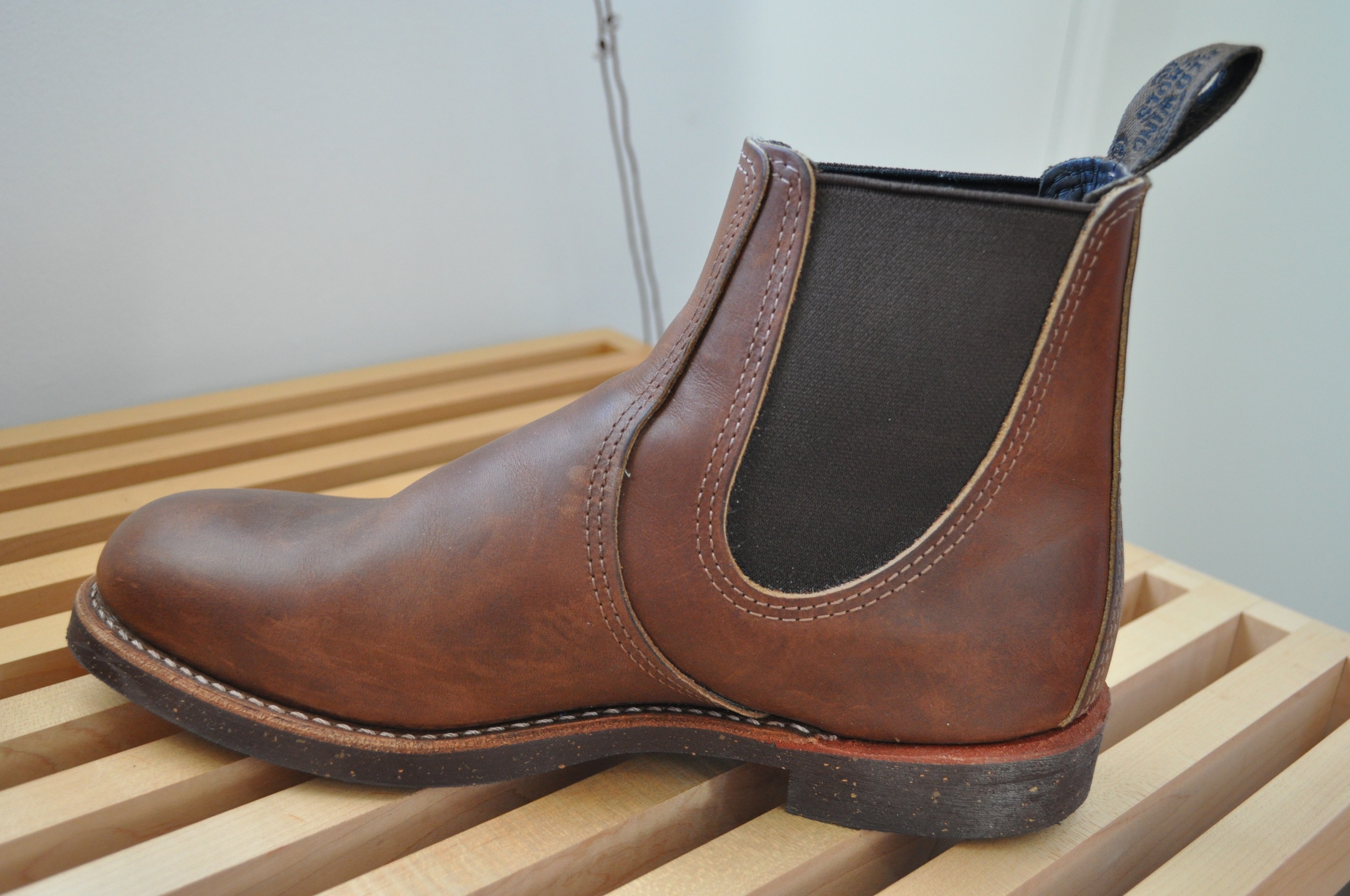New Red Wing 8201 Chelsea boot Amber Harness leather Size 8 The