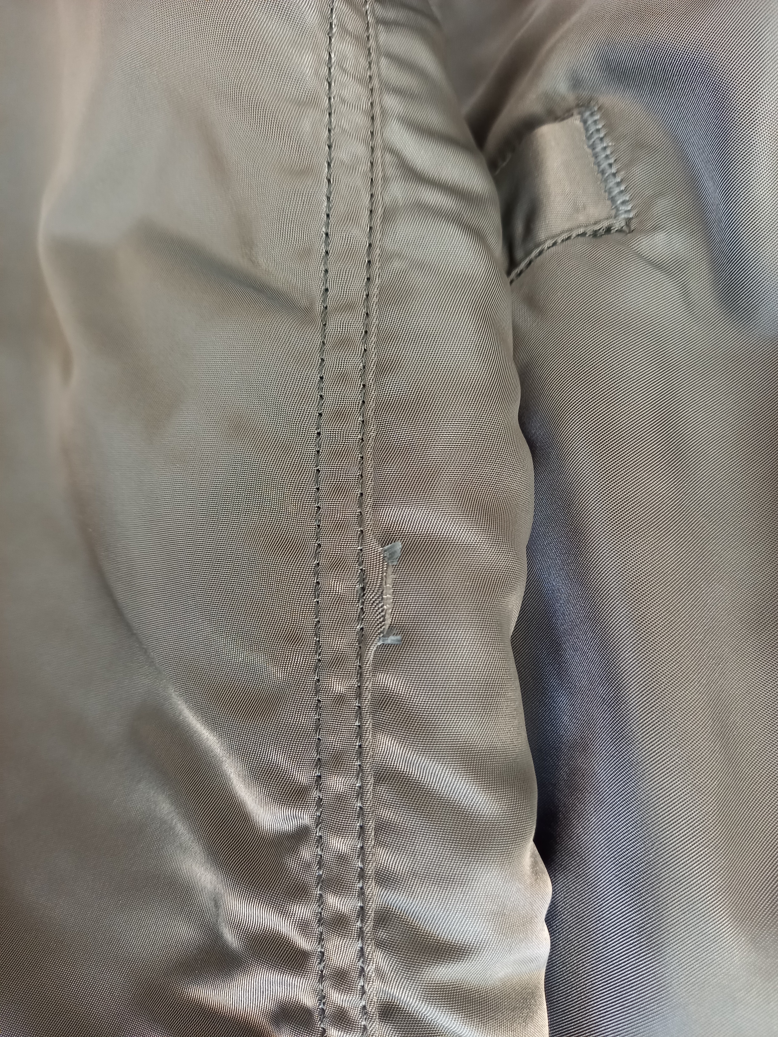 19 Iss Seam 1.jpg