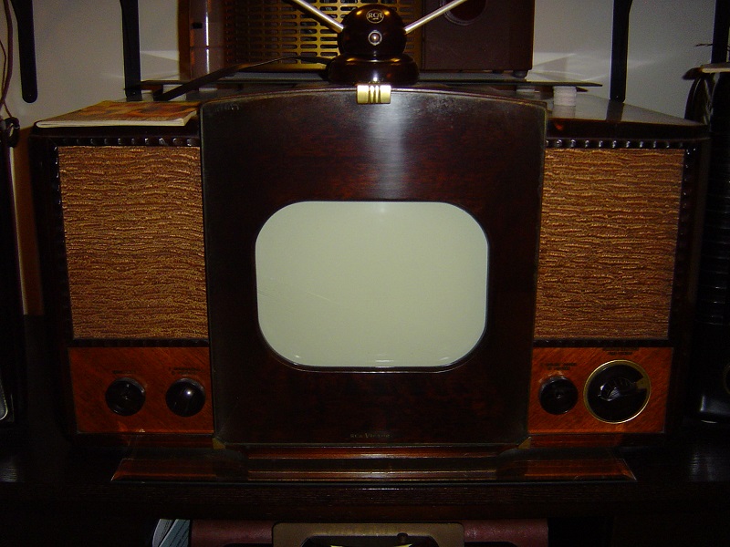 Vintage televisions, anyone? Post pics here! Page 6 The Fedora Lounge