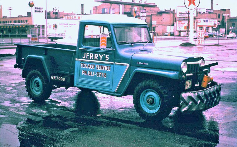 1950-1960s-Jeep-Pickup-Truck-760x471.jpg