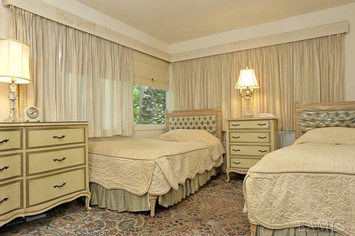 1960s-bedroom.jpg