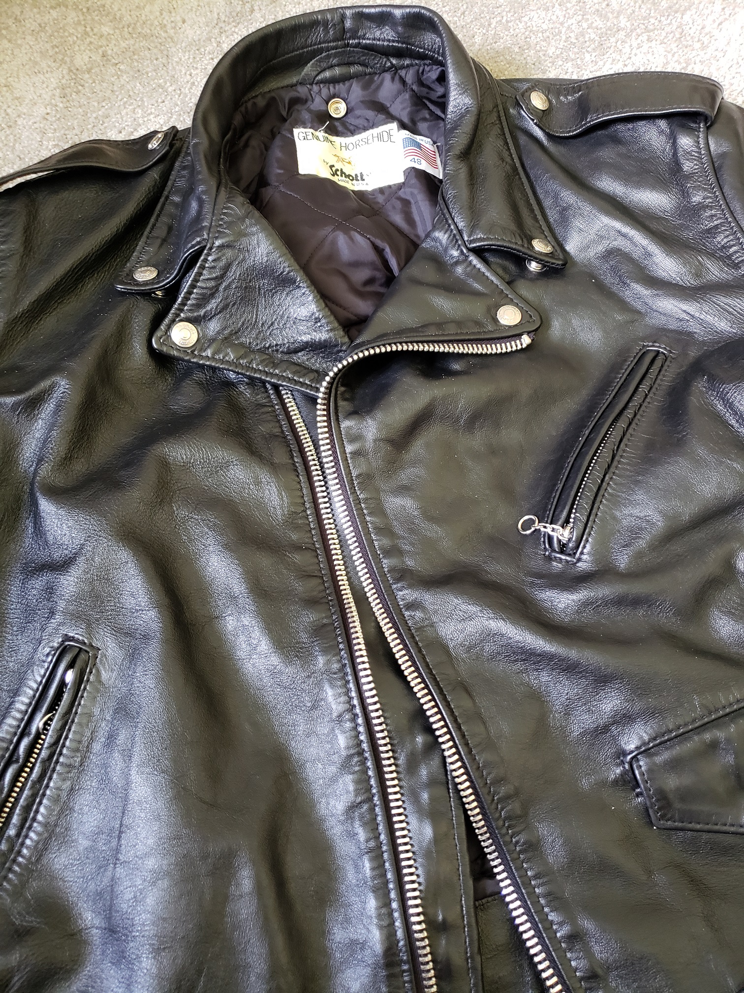 How Much Does a Leather Jacket Weigh? Essential Guide