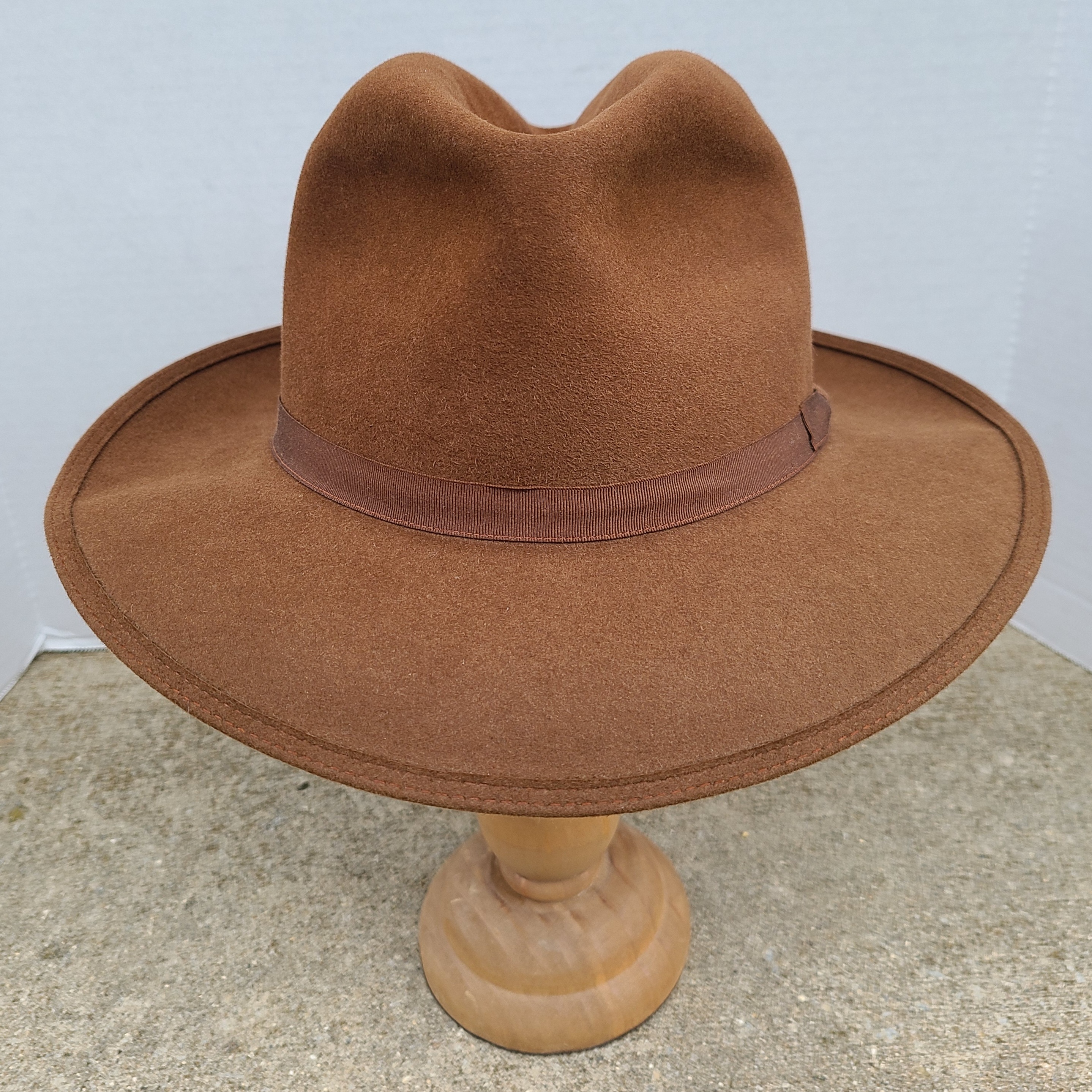 French store hat maker