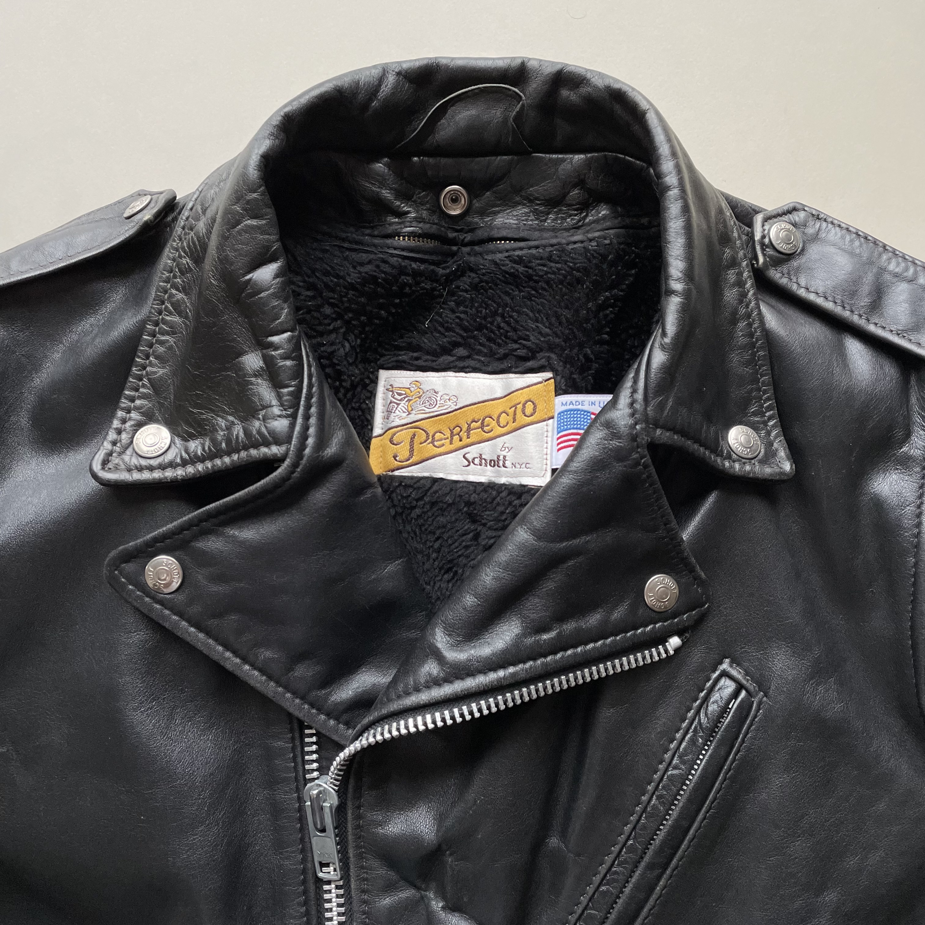 FS: 1980s Schott Perfecto 125 size 40 | The Fedora Lounge