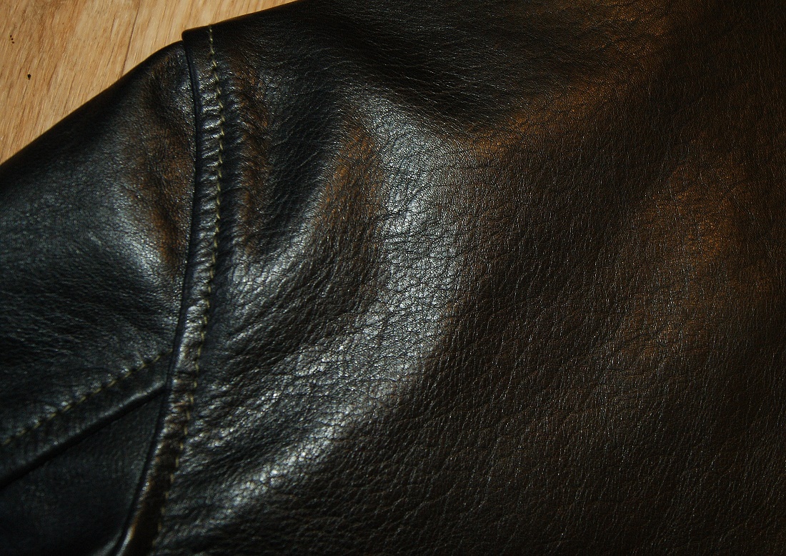 Aero Ridley Black Vicenza Horsehide Classifieds 38 shoulder.jpg