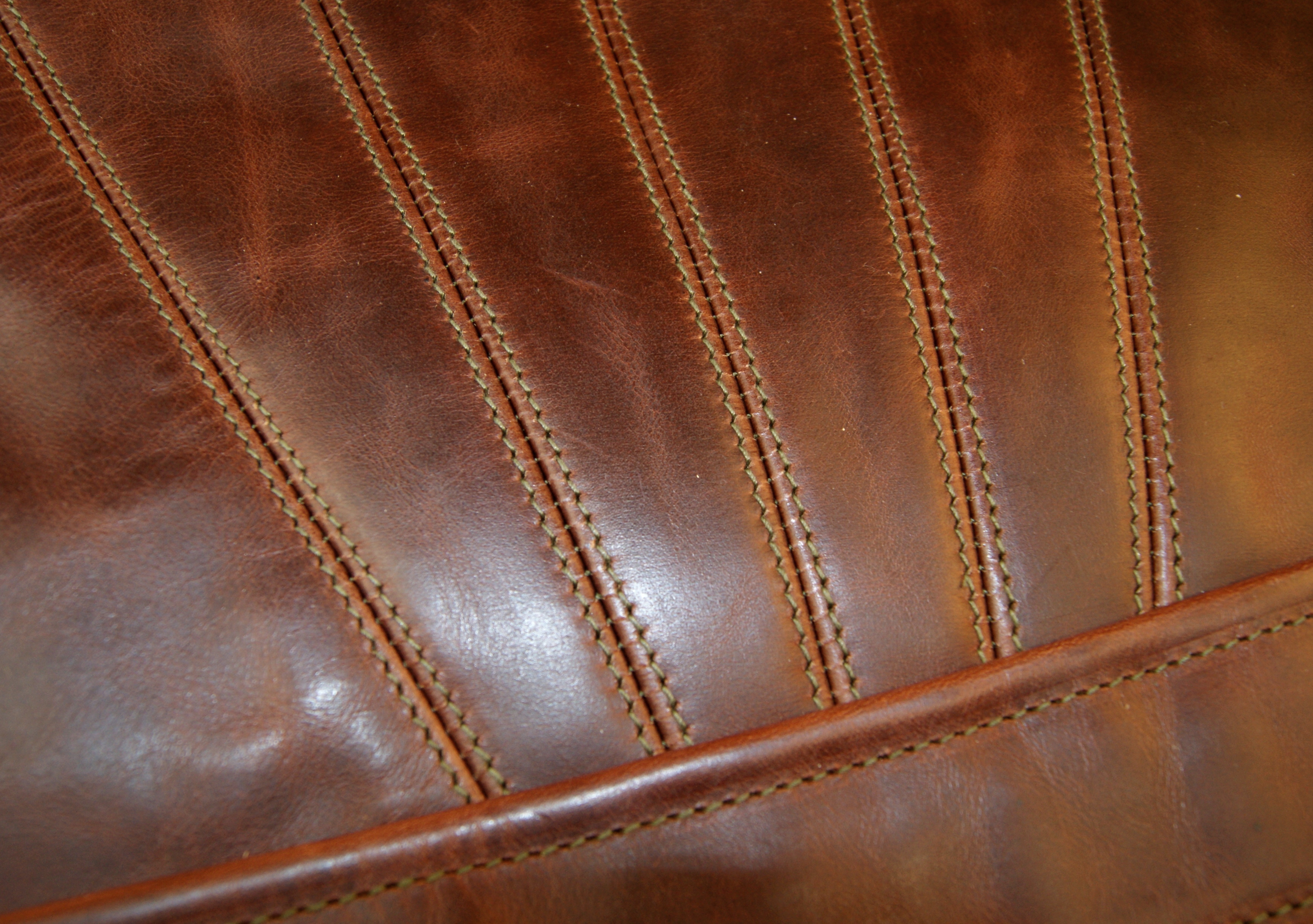 Aero Sunburst Brown CXL FQHH LIE4 back stitching.jpg