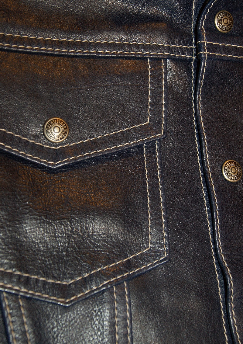 Aero Type 3 Navy Blue Vicenza Horsehide front close-up.jpg