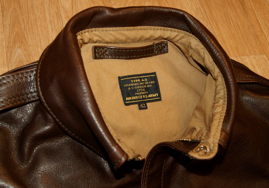 Aero Unknown Maker 1756 A-2 Seal Vicenza Horsehide size 42 collar.jpg