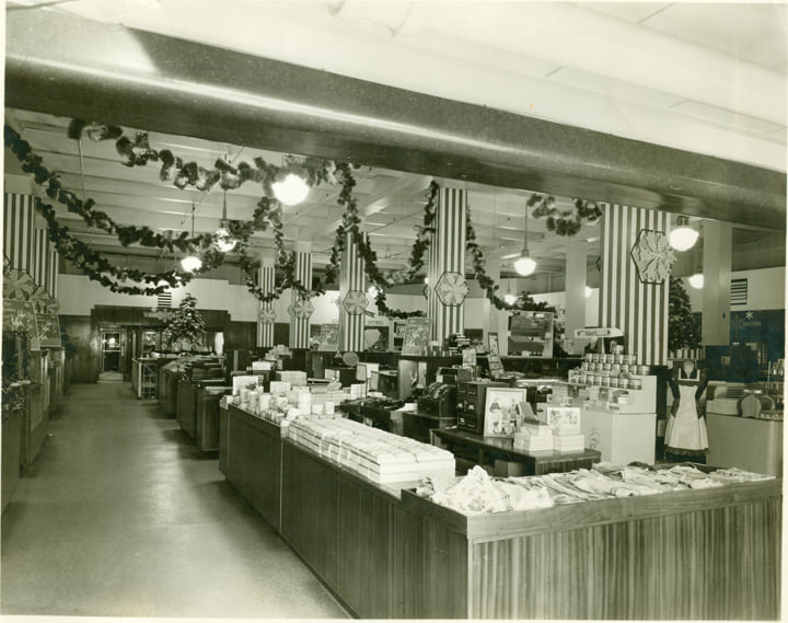 Ball_Stores_Muncie_Interior_1950s.jpg