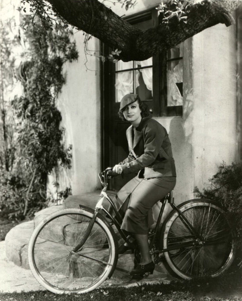 bicycle joan-crawford-1933.jpg