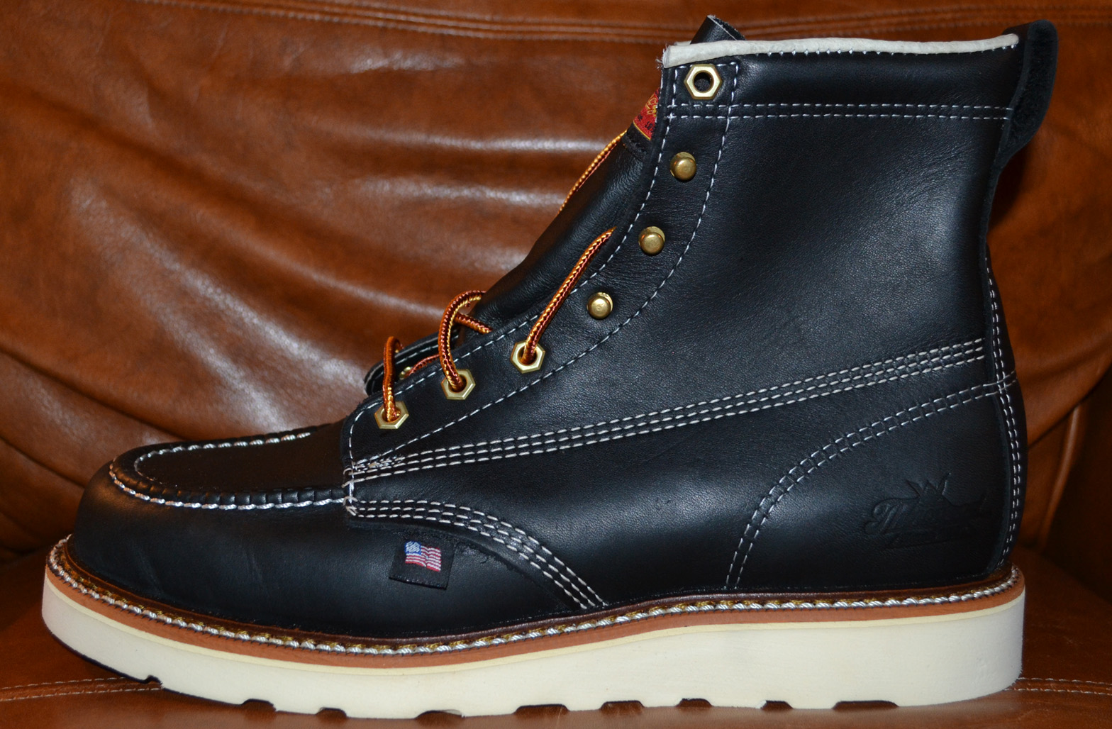 thorogood boots moc toe black