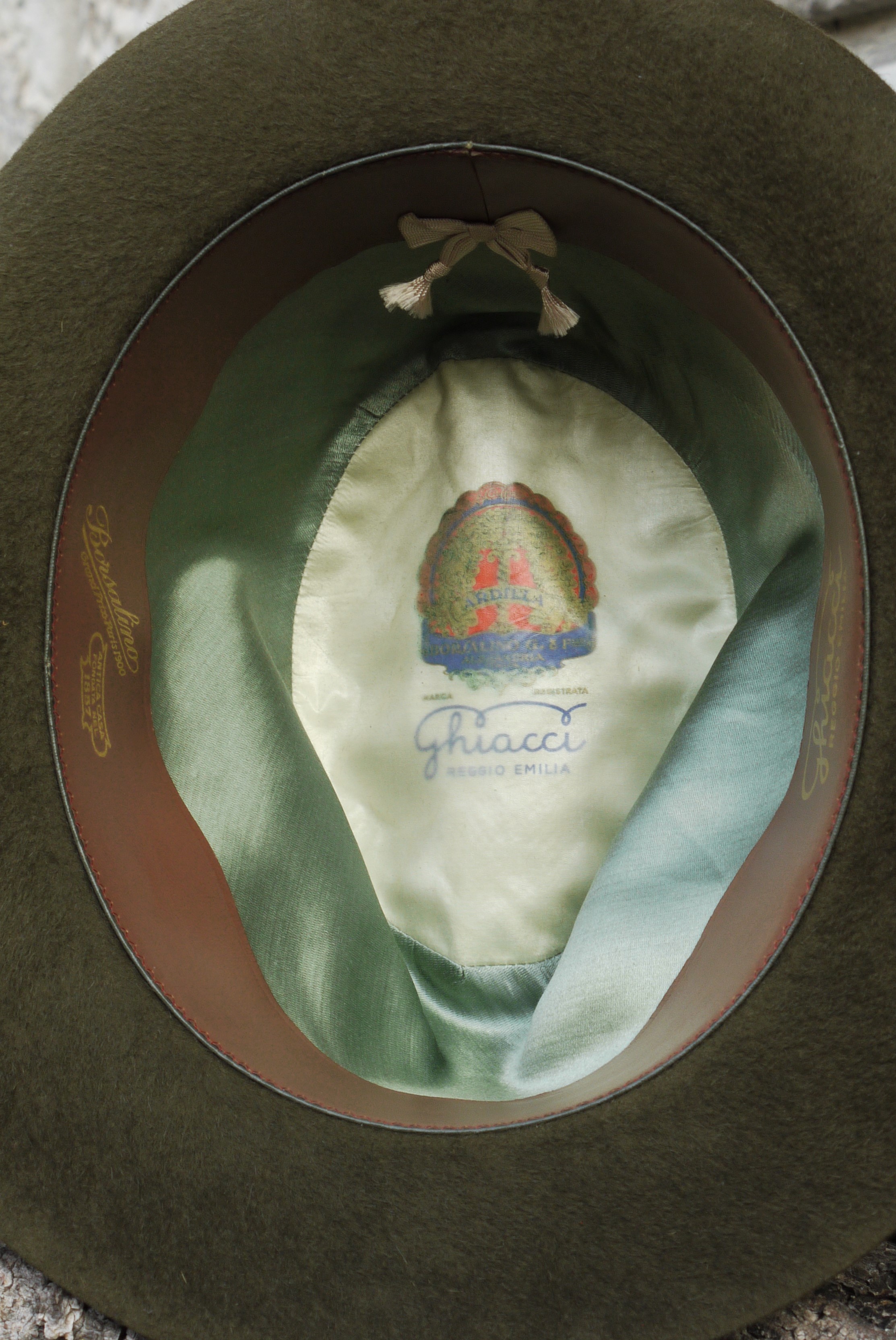 borsalino-ardilla-interno-totale-jpg.268843