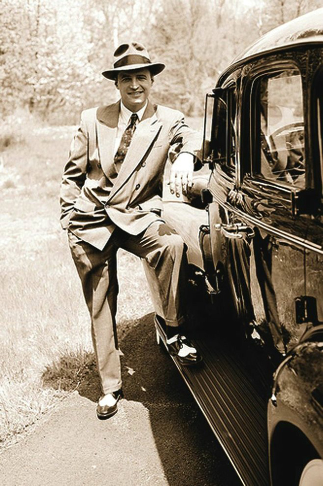 Bugsy Siegel 1940s.jpg