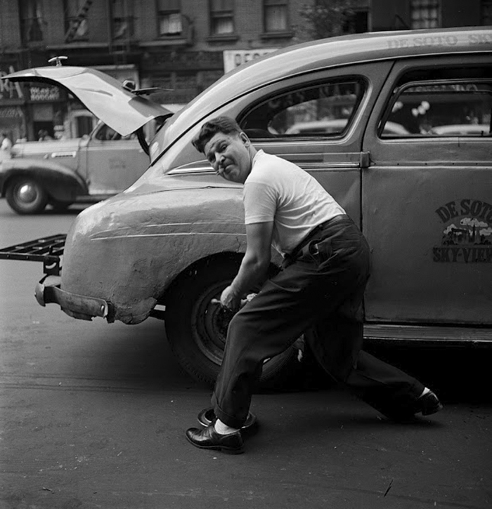 cabbie flat tire_vintage-photographs-new-york-street-life-stanley-kubrick-9-59a91cfc8affe__700.jpg