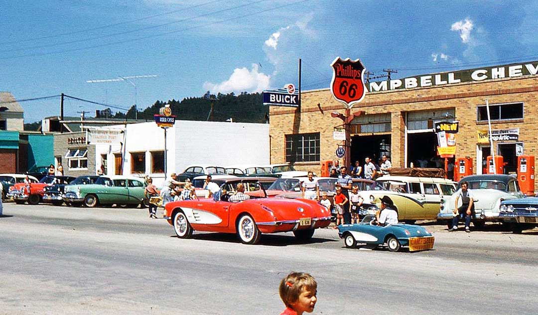 Cambell-Chevrolet-Buick-Corvette-Circa-1960.jpg
