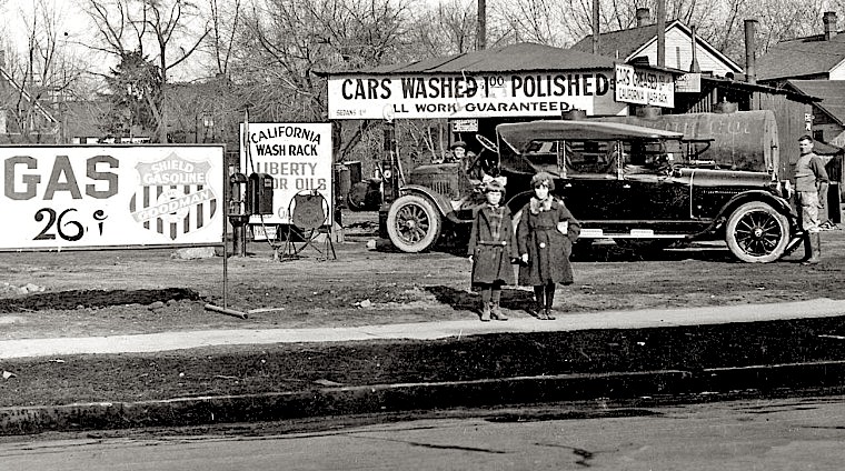 Central-Calif.-Valley-Gas-Station-1920s-760x424.jpg