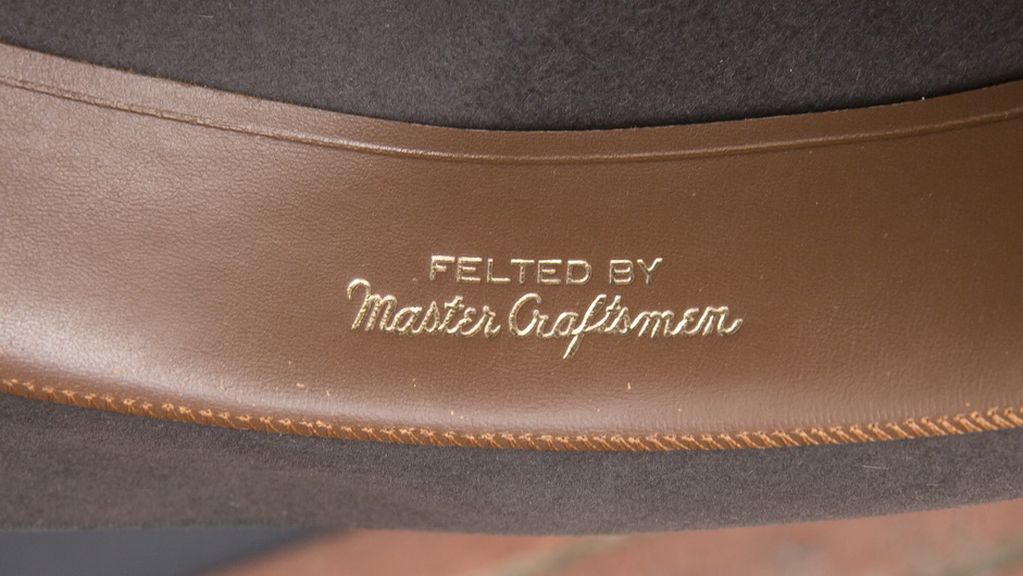 champ-feather_09-jpg.133655