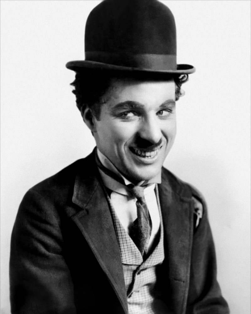 Charlie-Chaplin-Smiling-Photo-800x1000.jpg