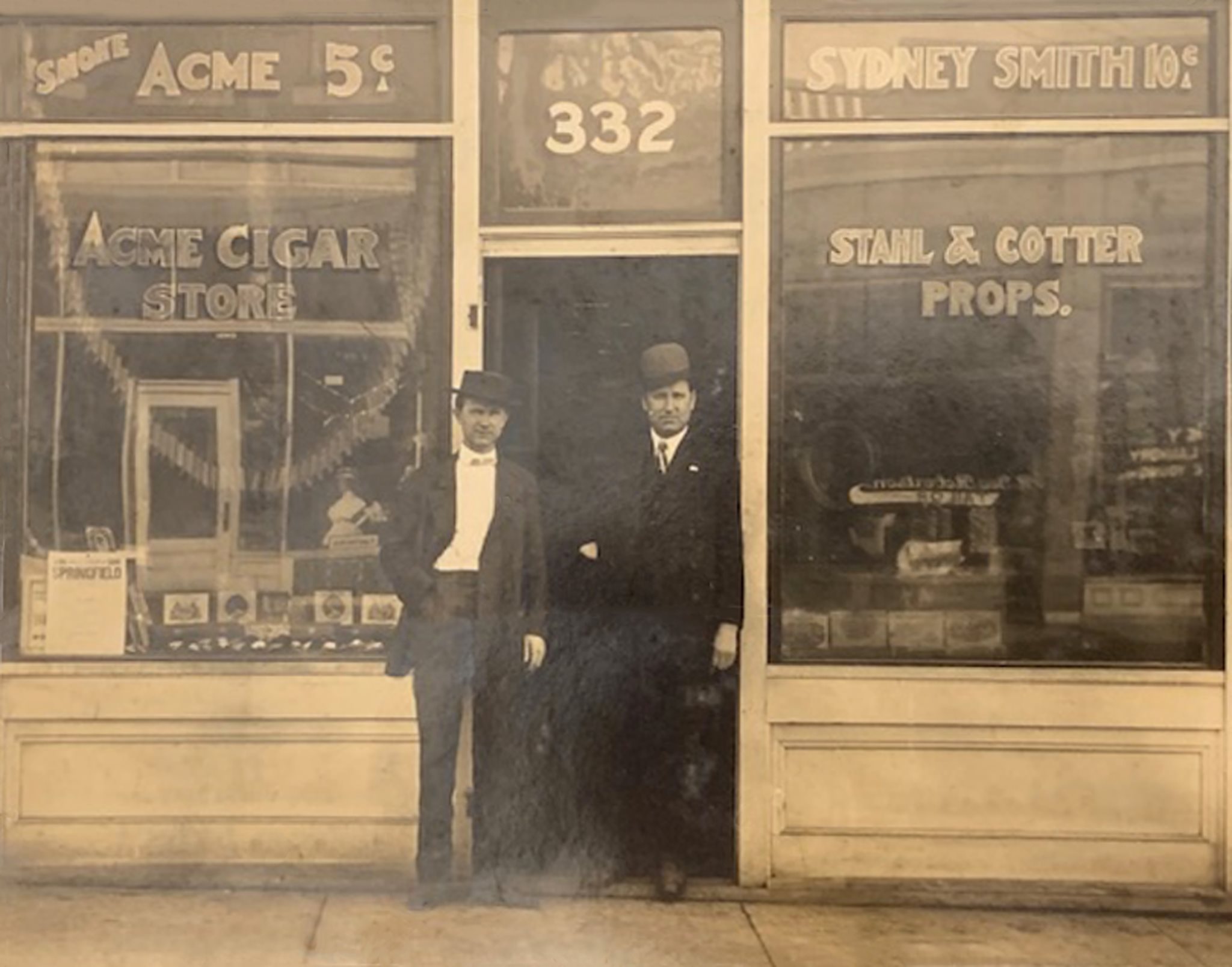 Cigar_Shop_1908.jpg