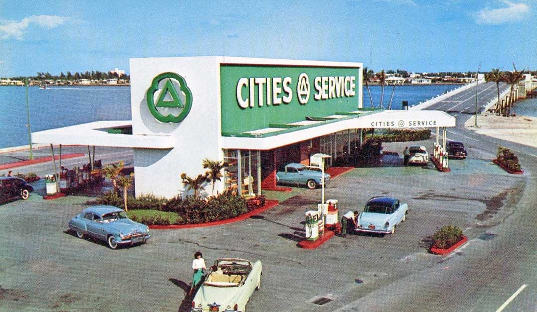 Cities-service-service-station-and-1950s-cars-.jpg