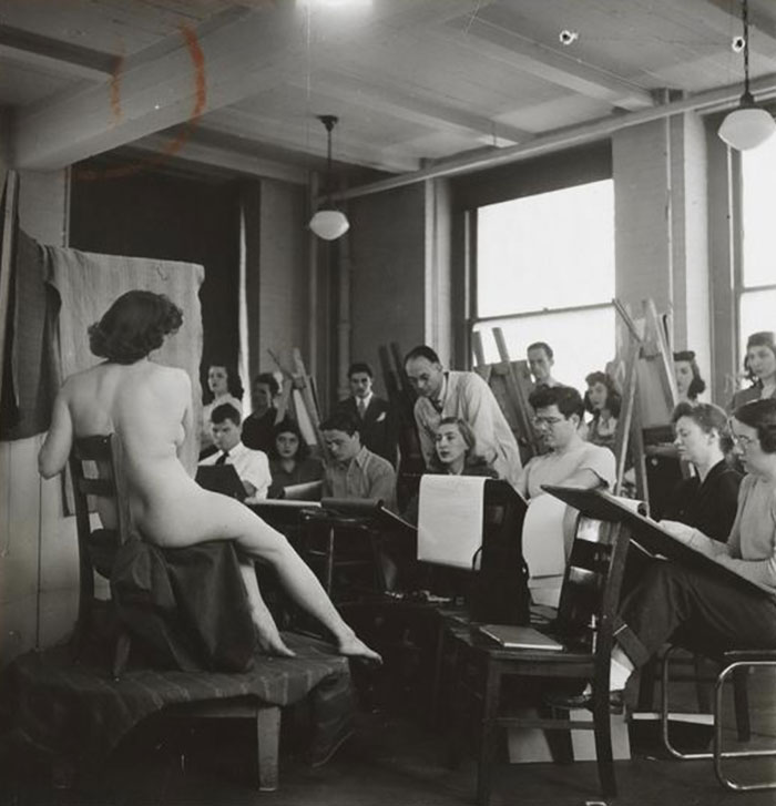 drawing nude_Vintage-Photographs-New-York-Street-Life-Stanley-Kubrick-103-59a9460321438__700.jpg