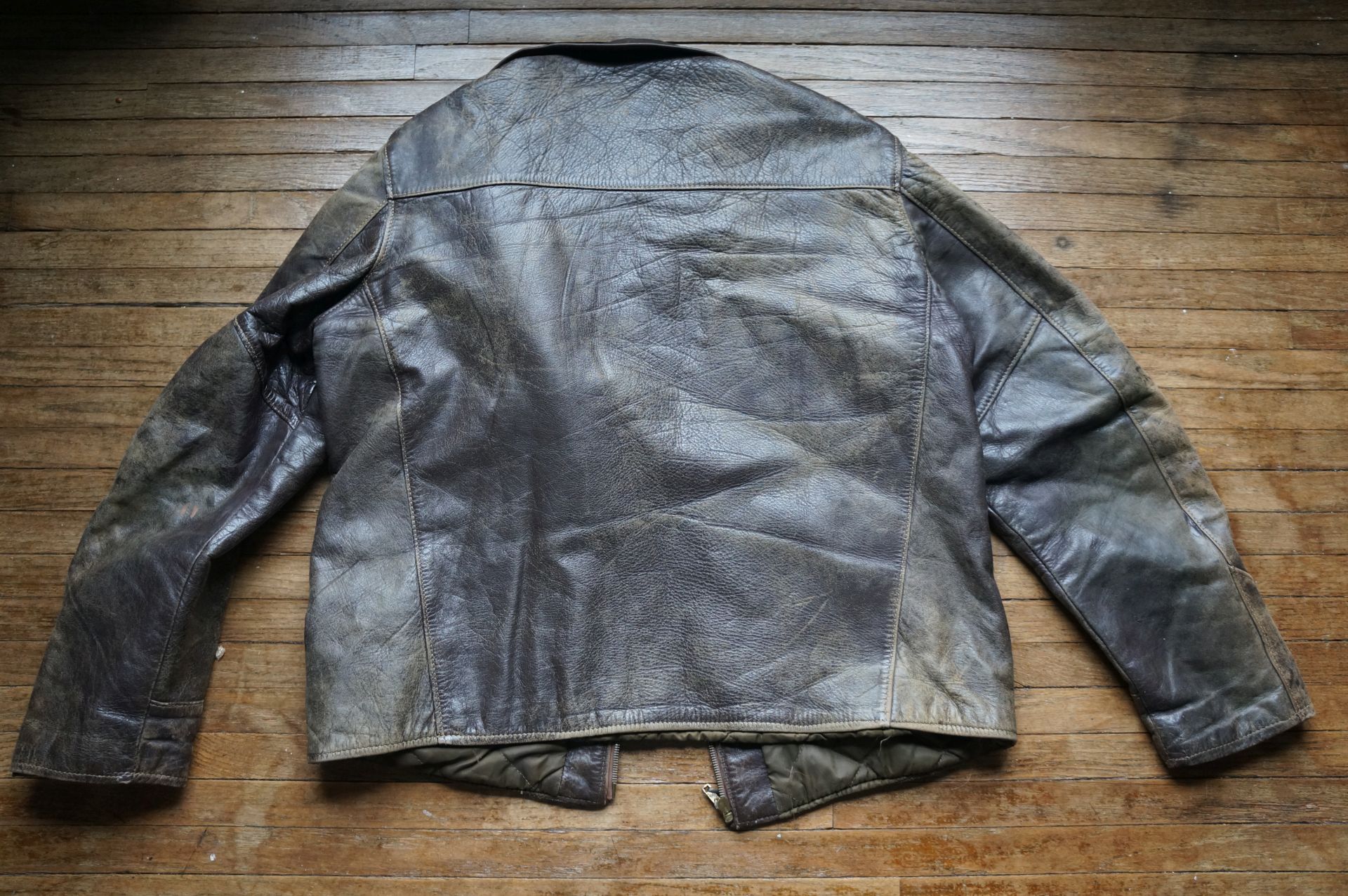 What will black leather look like when distressed and worn in? | Page 2 ...