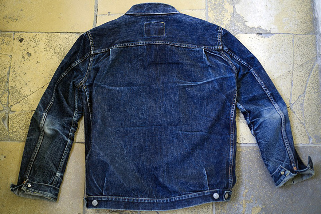 fade-friday-tcb-50s-type-ii-jacket-3-5-years-12-washes-1-soak-back.jpg