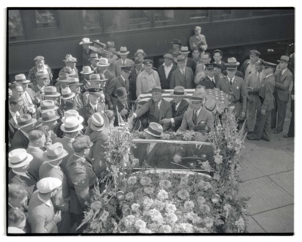 FDR visit to OR 1932 600x.jpg