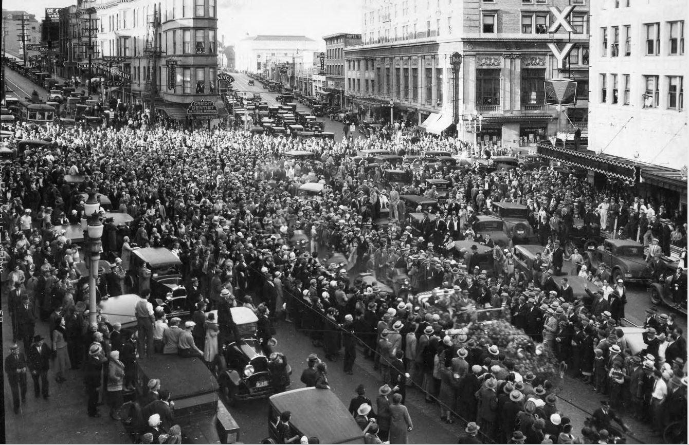 fdr_crowd_tacoma_1932.JPG
