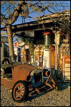 filling station and car.jpg