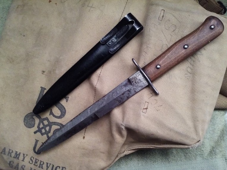 Germany's WWII-era leadership boot knife.jpg