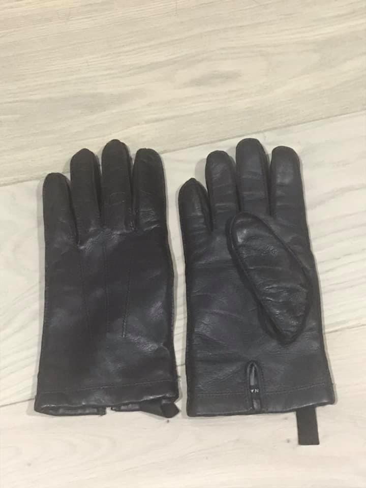 gloves03.jpg