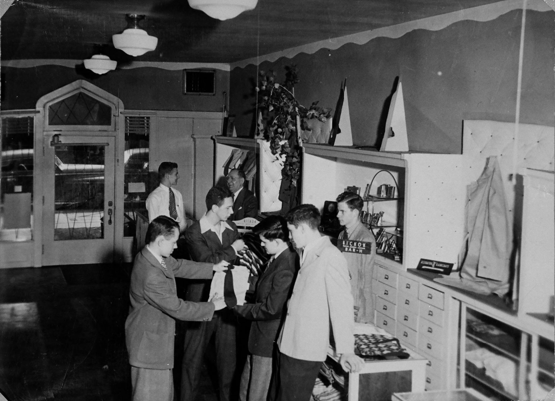 Greathouse_Middletown_OH_Interior_1945.png