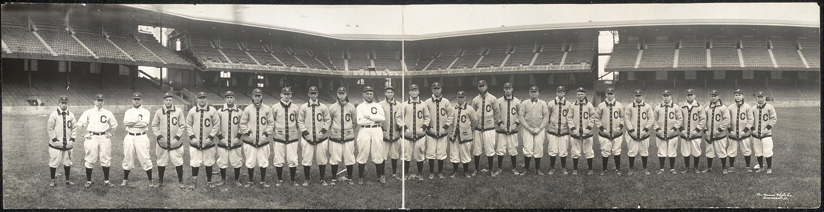 Group of Cleveland baseball players.jpg