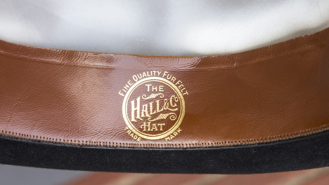 hall&co_09.jpg