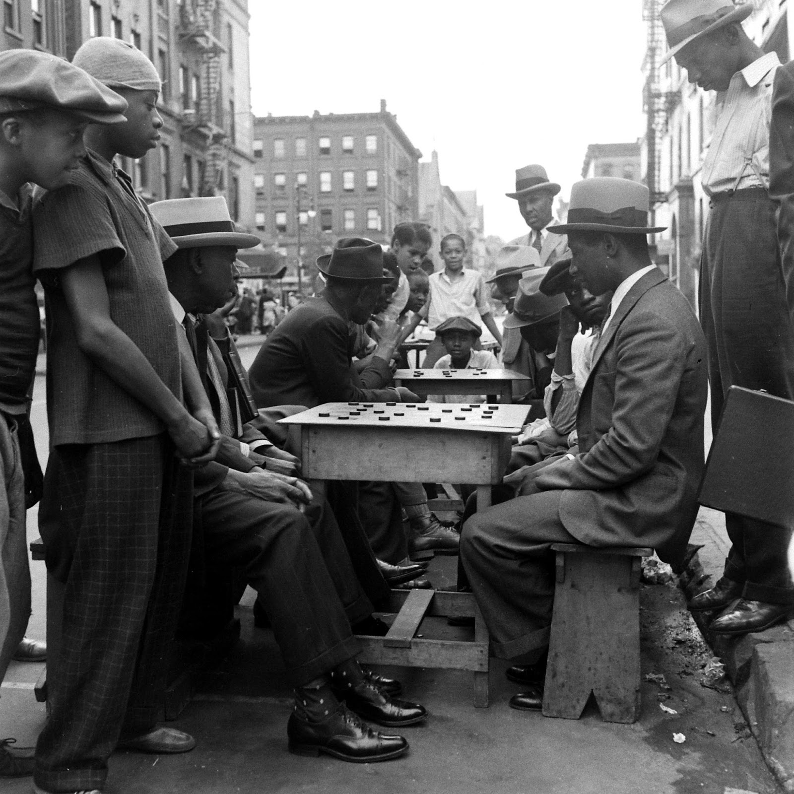 Harlem Street Life in the 1930s (7).jpg