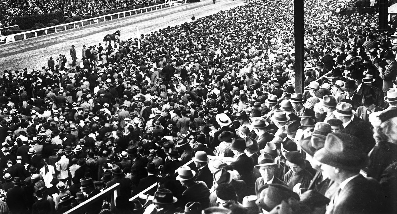 hats_pimlico_raceway_1938.JPG
