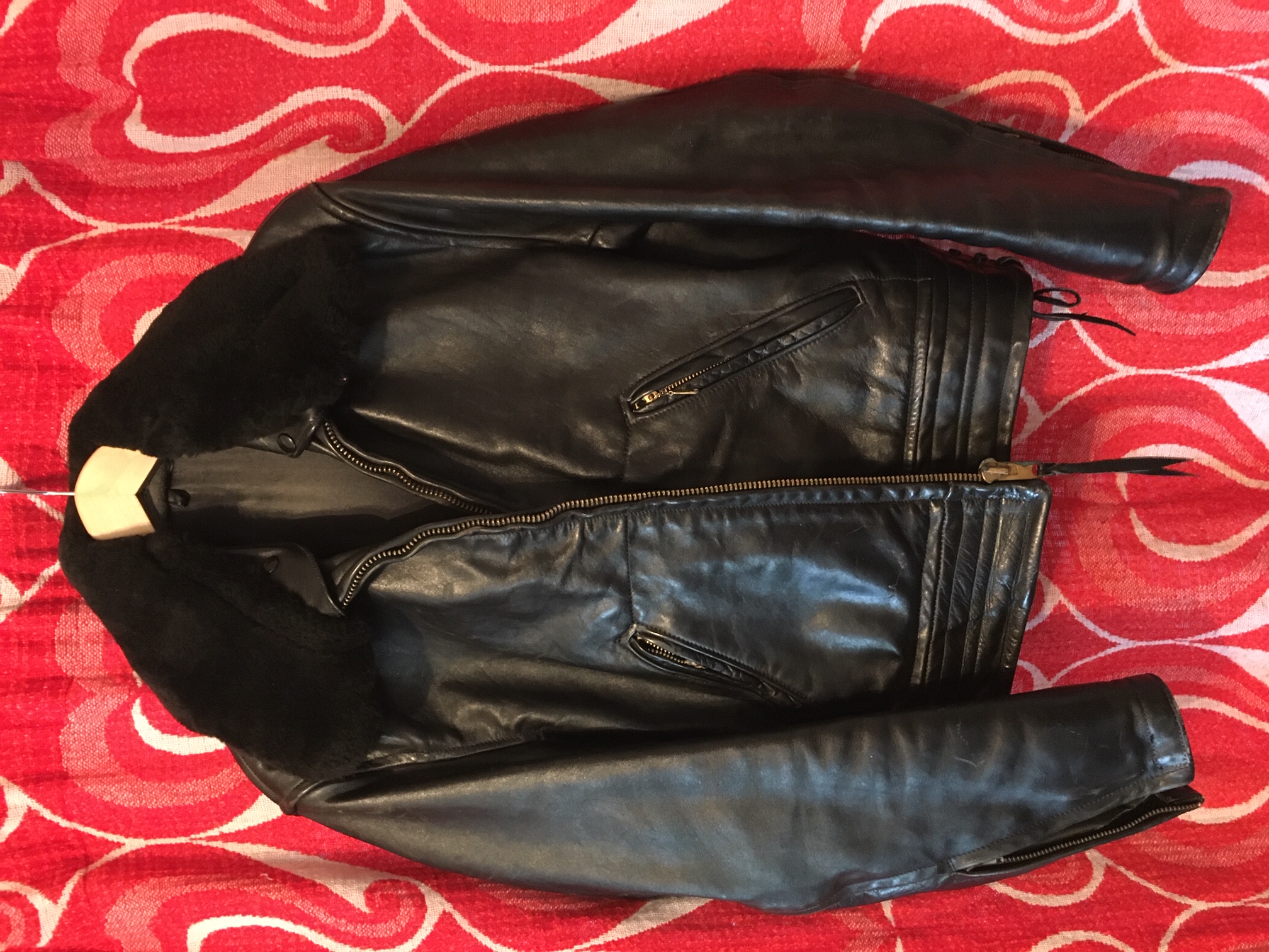 What about this zipper?  Vintage Leather Jackets Forum