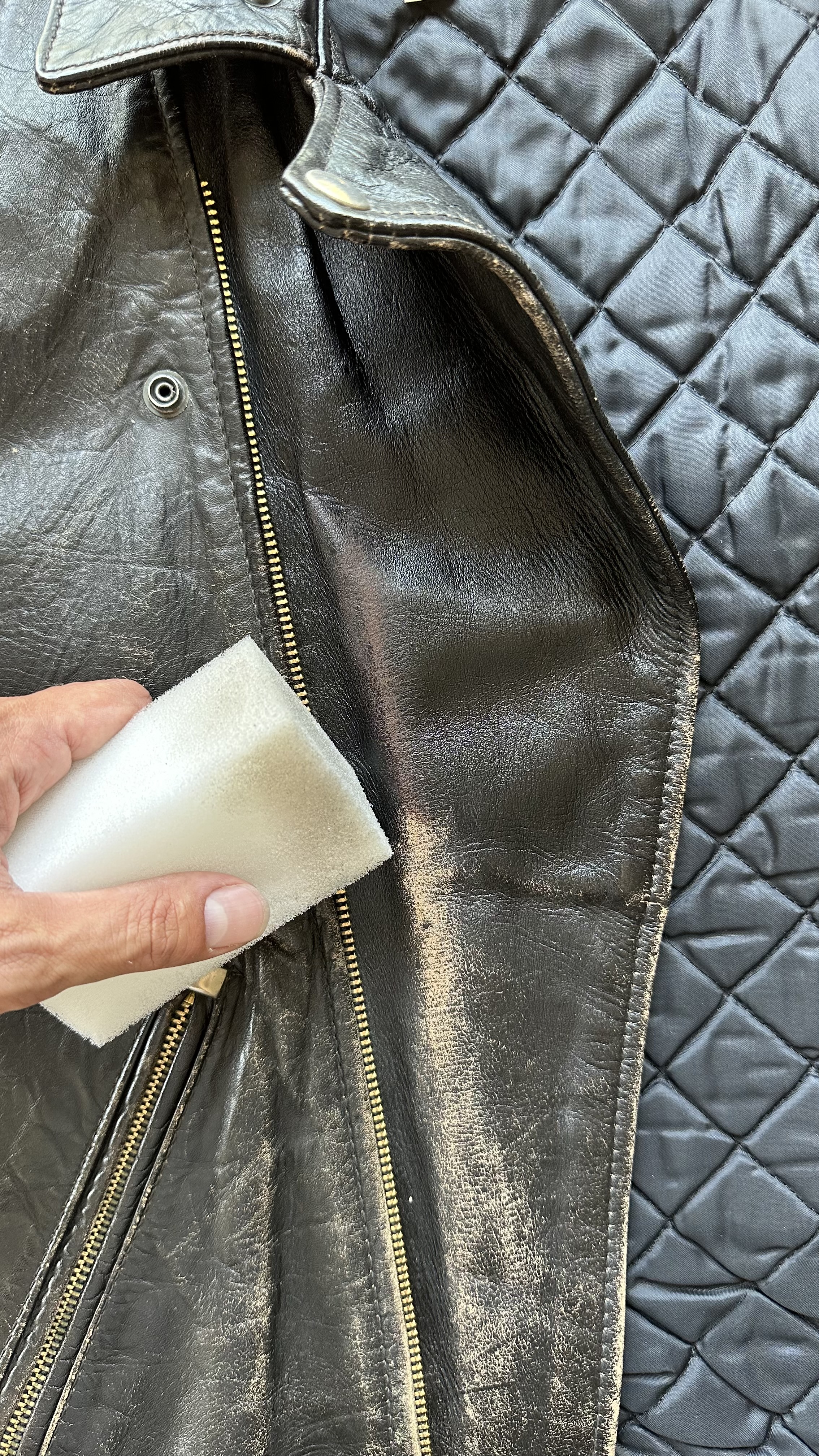 Leather Lifesaver: How to Fix Cracked Leather Like a Pro! – Eiken Shop