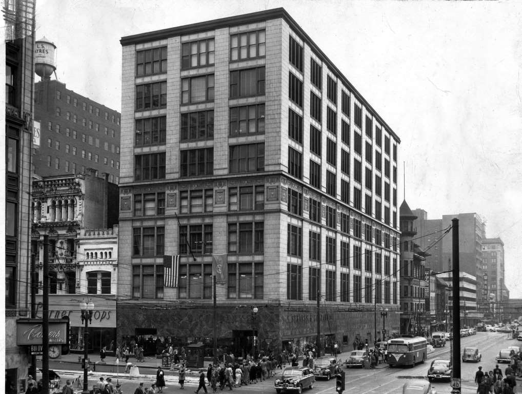 L.Strauss_Building_1950.jpg