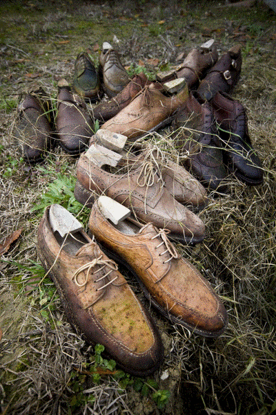 Lattanzi buried shoes 6.gif