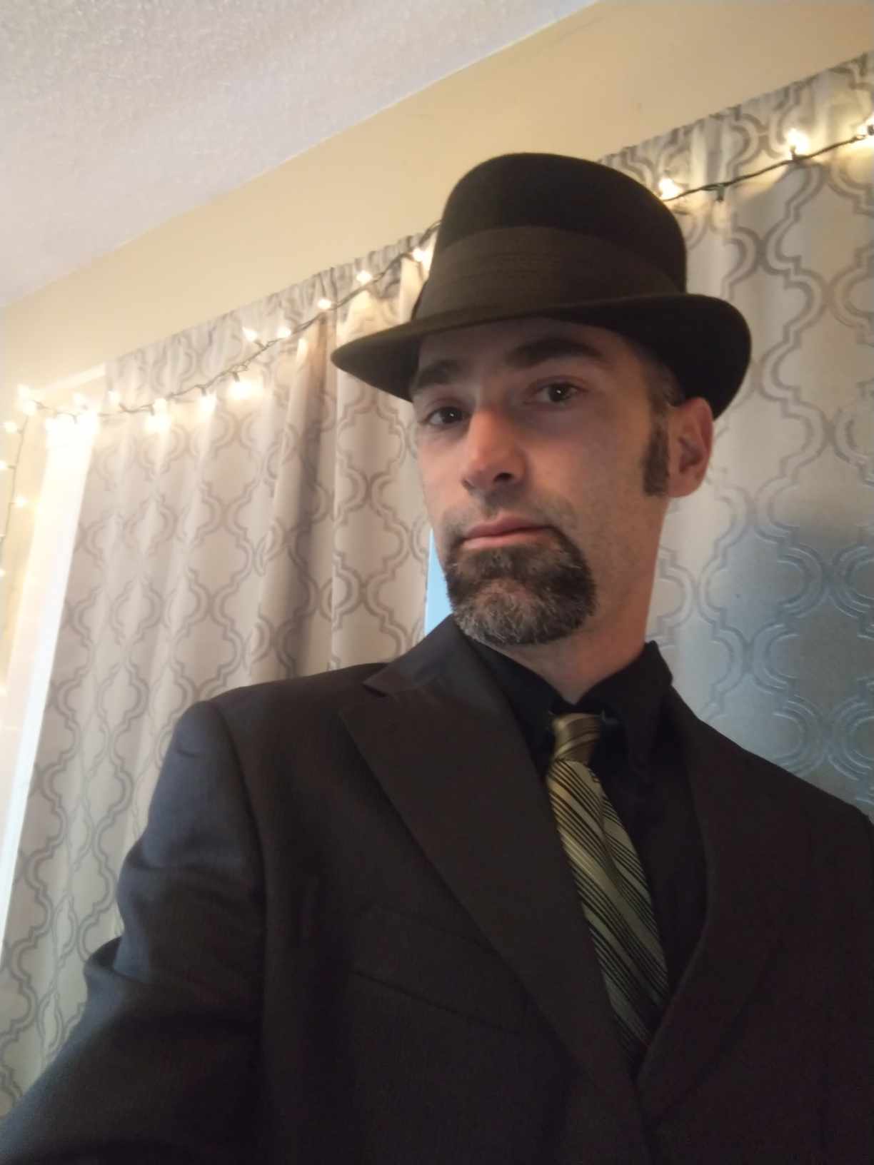 mein suit and fedora.jpeg