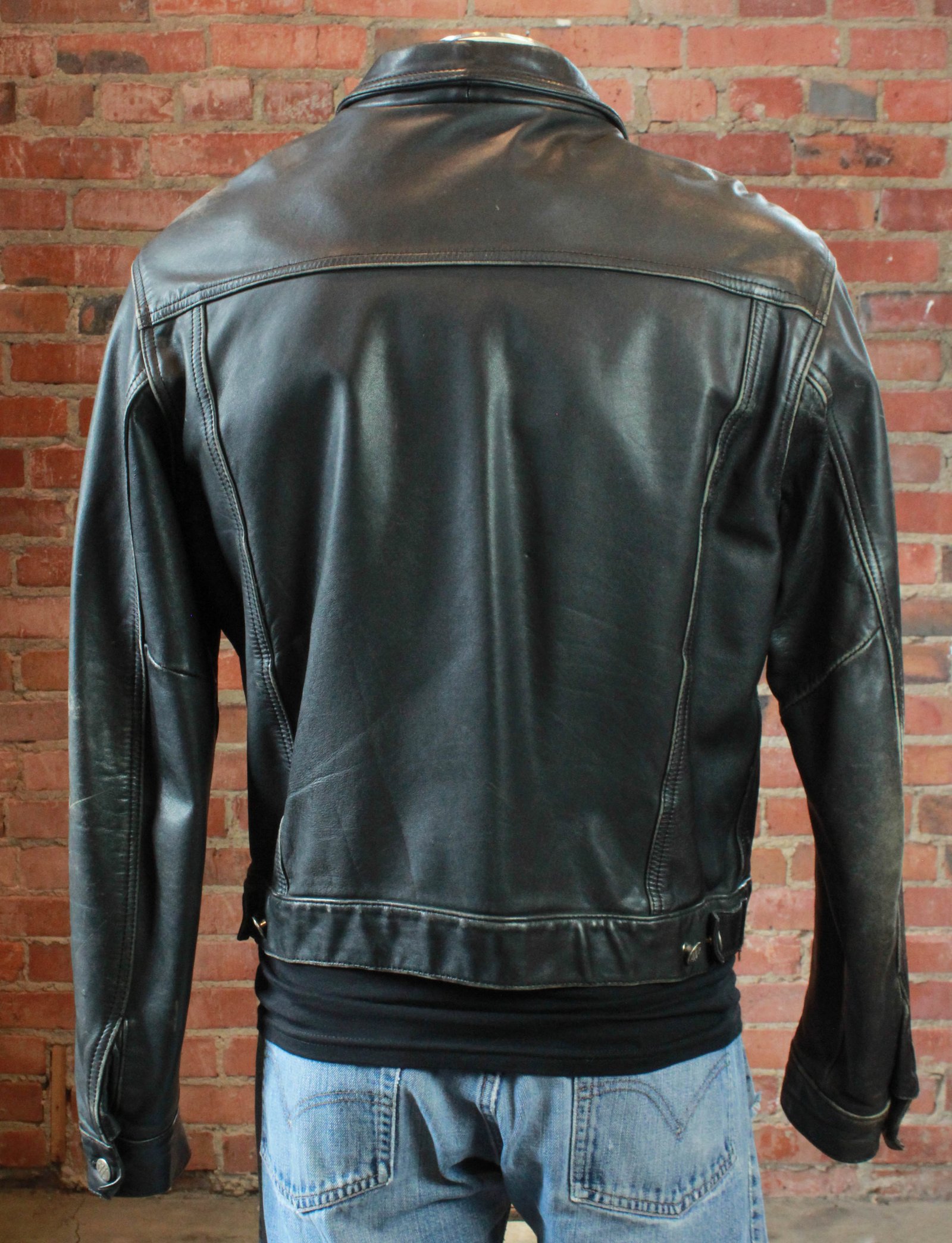 Men_s_Vintage_Harley_Davidson_Leather_Trucker_Jacket_Size_Medium-5_1600x.jpg