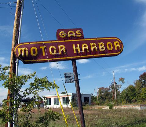 Motor_Harbor_Sign.jpg