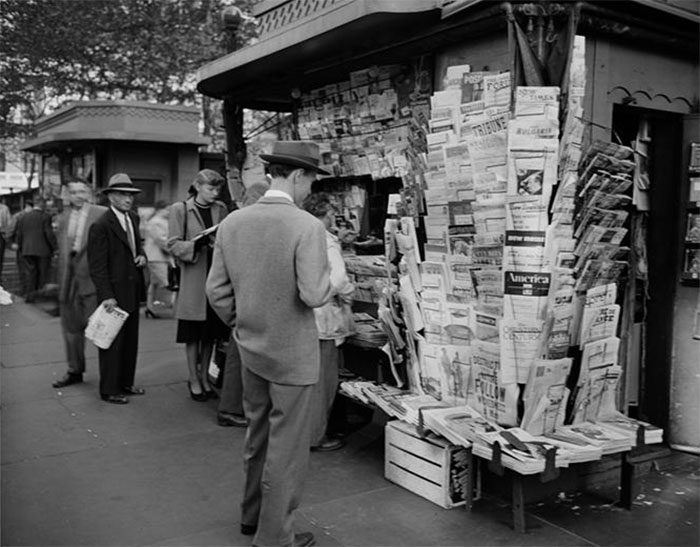 newsstand_vintage-photographs-new-york-street-life-stanley-kubrick-1-59a941c765fcd__700.jpg