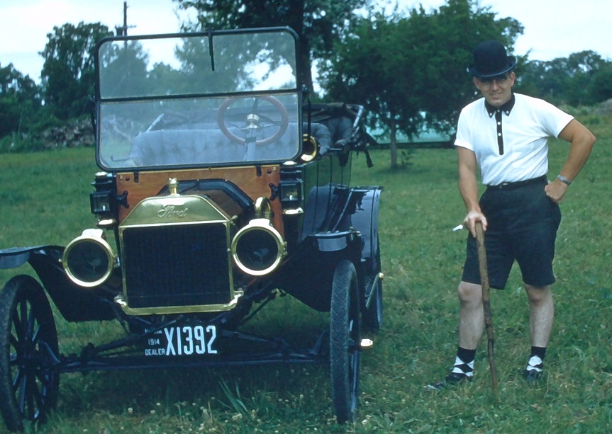Old_Cars_Dad_July_1959_Cropped.jpg